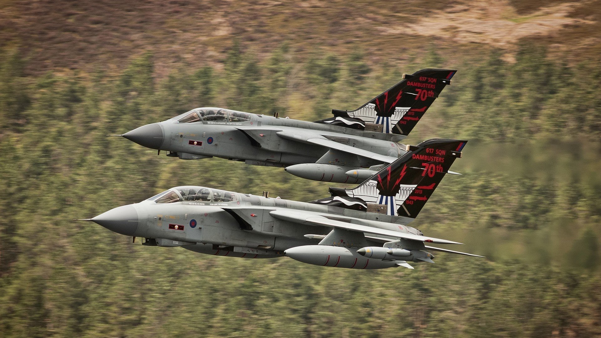 温格错失的拼图，十年之后，莱万用致命一剑完成救赎