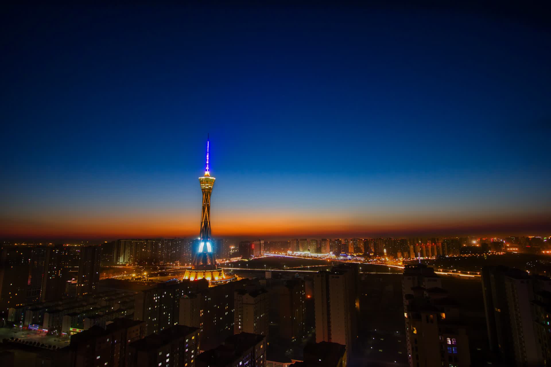奇迹之夜，吉鲁两射一传，泰国补时绝杀秘鲁，D组死亡之组悬念迭起